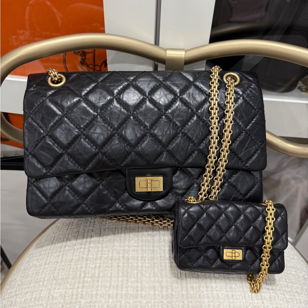 ✨CHANEL LARGE 2.55 HANDBAG
 Aged Calfskin & Gold-Tone Metal 
Black✨